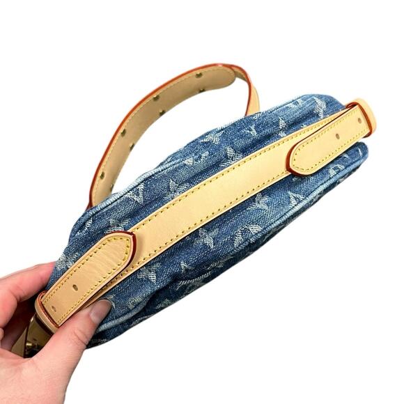 Louis Vuitton 2024 Croissant MM Monogram Denim Blue Shoulder Bag - Picture 5 of 11